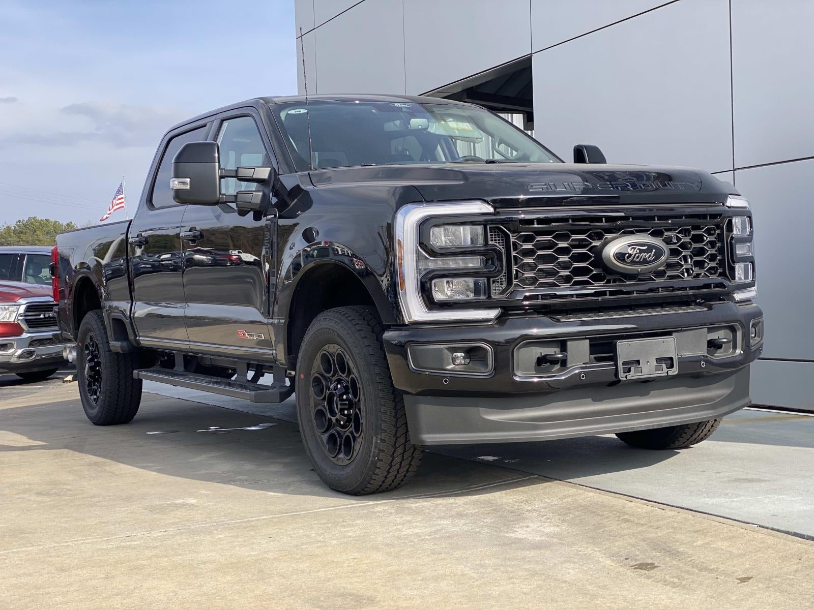 2026 Ford Super Duty F-350 SRW Lariat