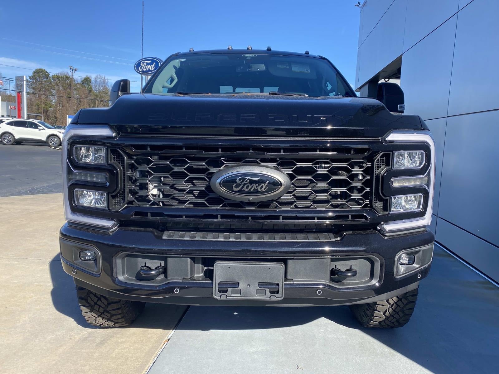 2026 Ford Super Duty F-350 SRW Lariat