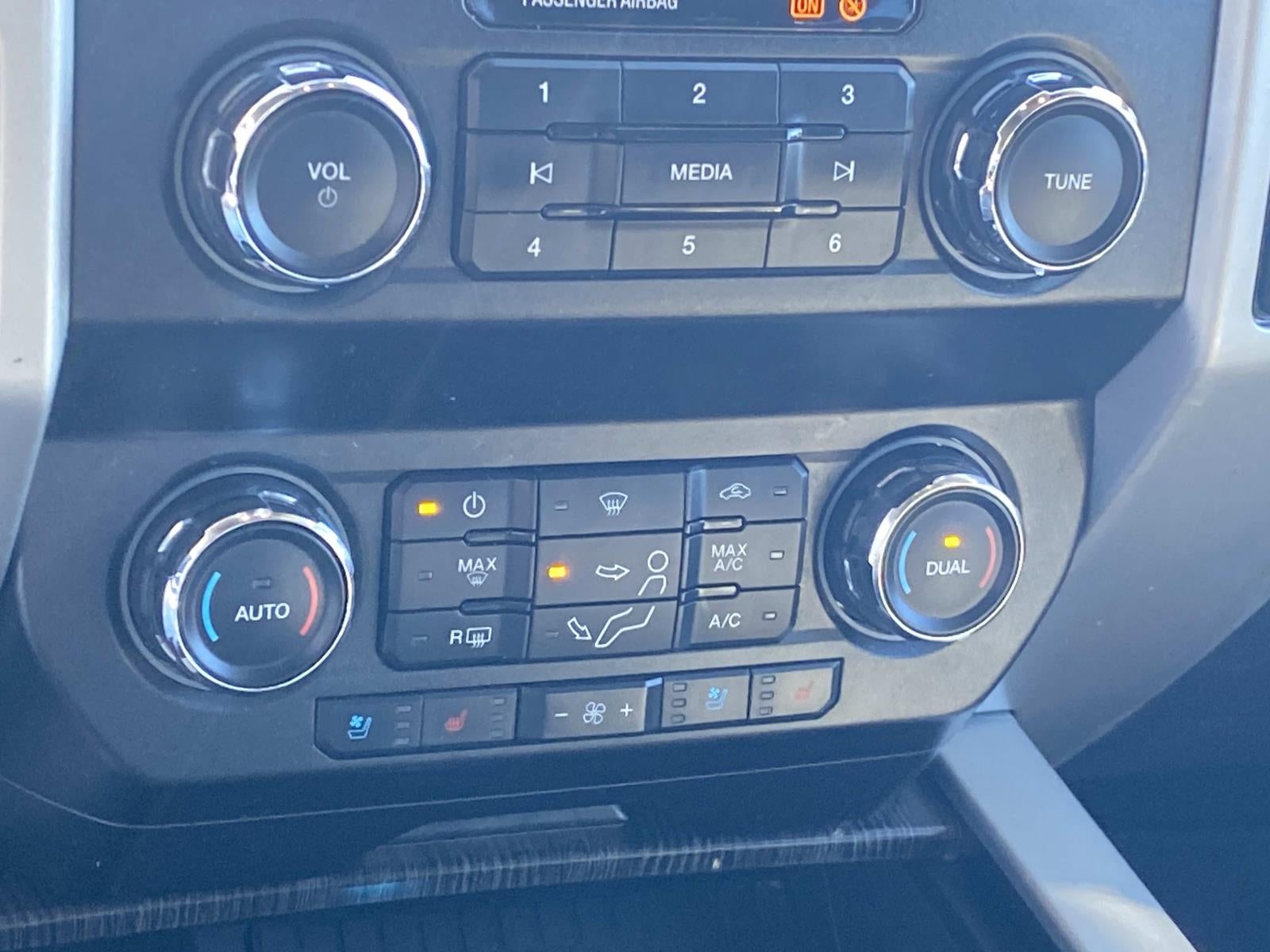 2020 Ford Super Duty F-350 SRW LARIAT 4WD Crew Cab 6.75' Box