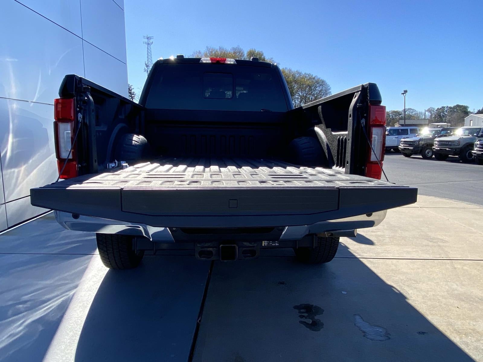2020 Ford Super Duty F-350 SRW LARIAT 4WD Crew Cab 6.75' Box