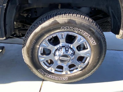 2020 Ford Super Duty F-350 SRW LARIAT 4WD Crew Cab 6.75' Box