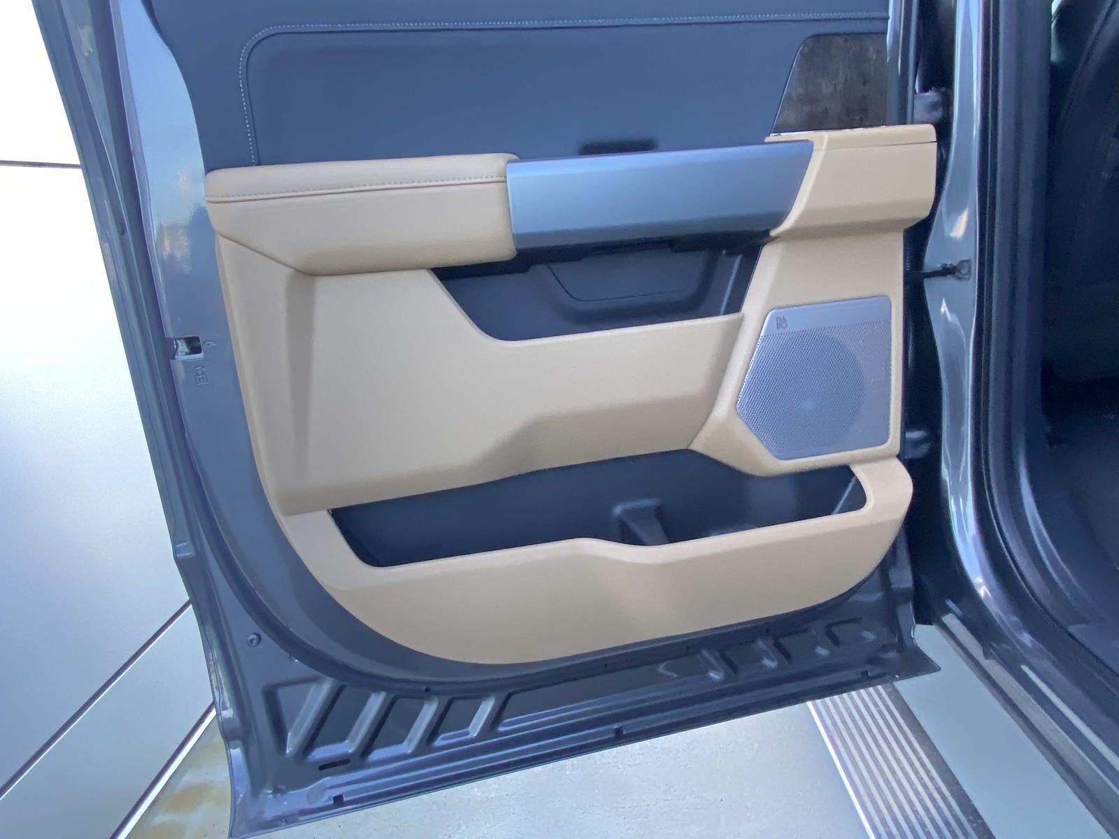 2026 Ford Super Duty F-350 DRW Lariat