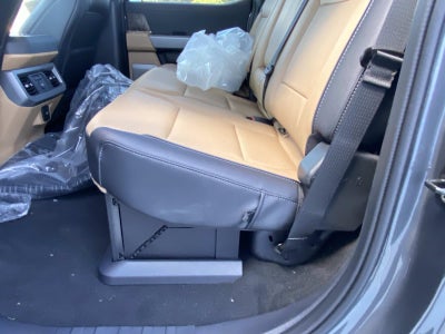 2026 Ford Super Duty F-350 DRW Lariat