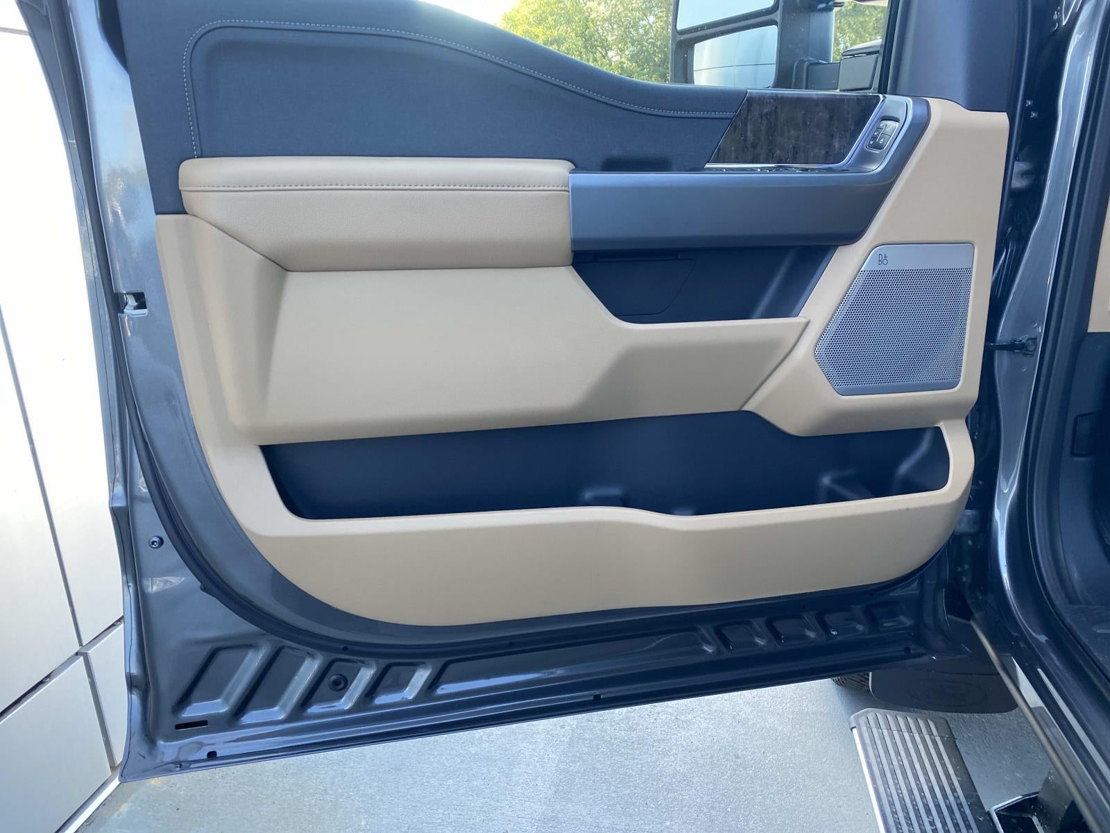 2026 Ford Super Duty F-350 DRW Lariat