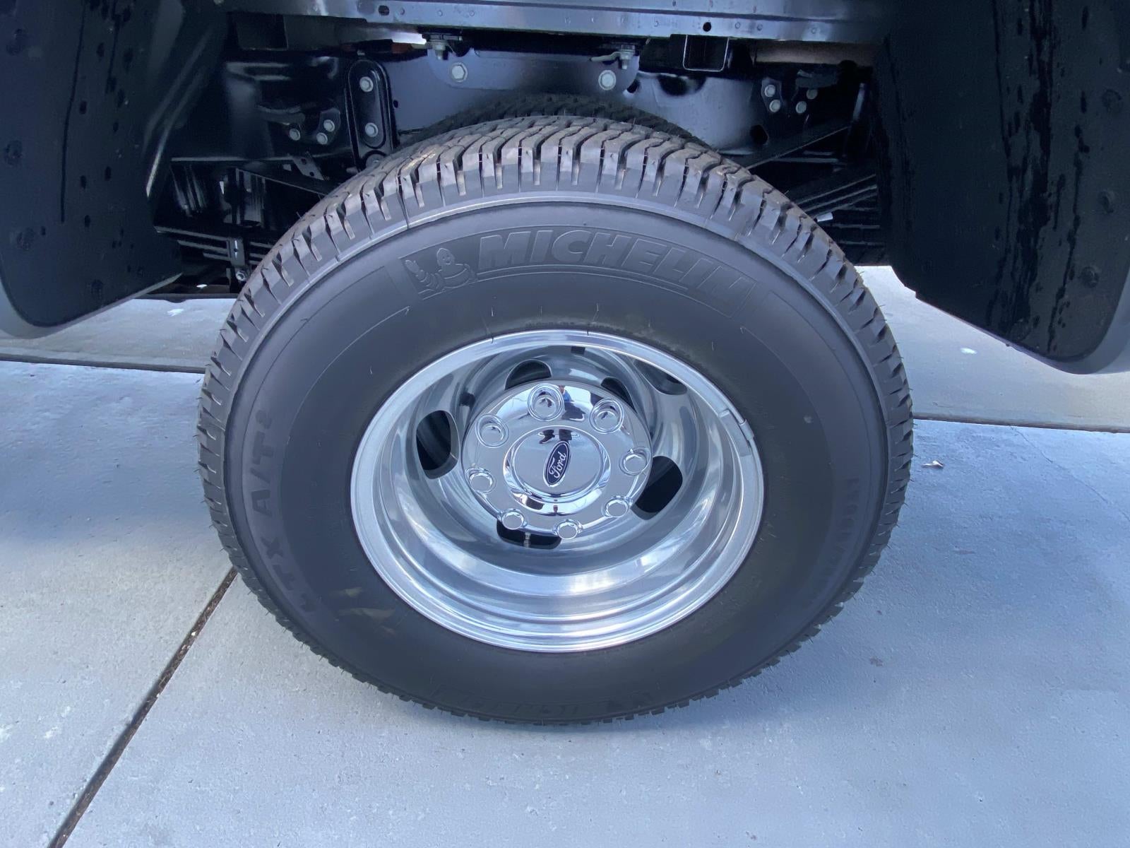 2026 Ford Super Duty F-350 DRW Lariat