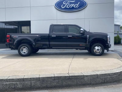 2026 Ford Super Duty F-350 DRW Platinum