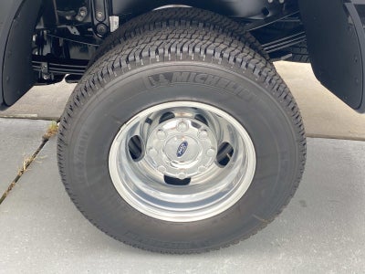 2026 Ford Super Duty F-350 DRW Platinum