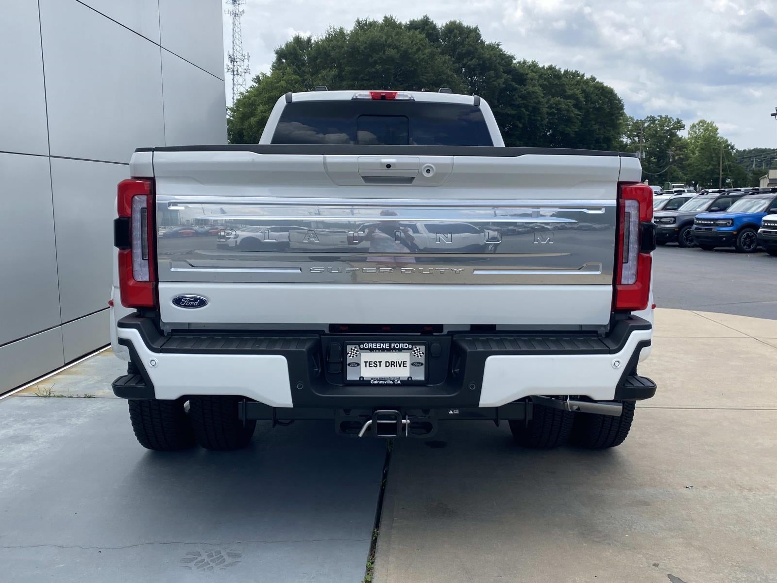2026 Ford Super Duty F-350 DRW Platinum