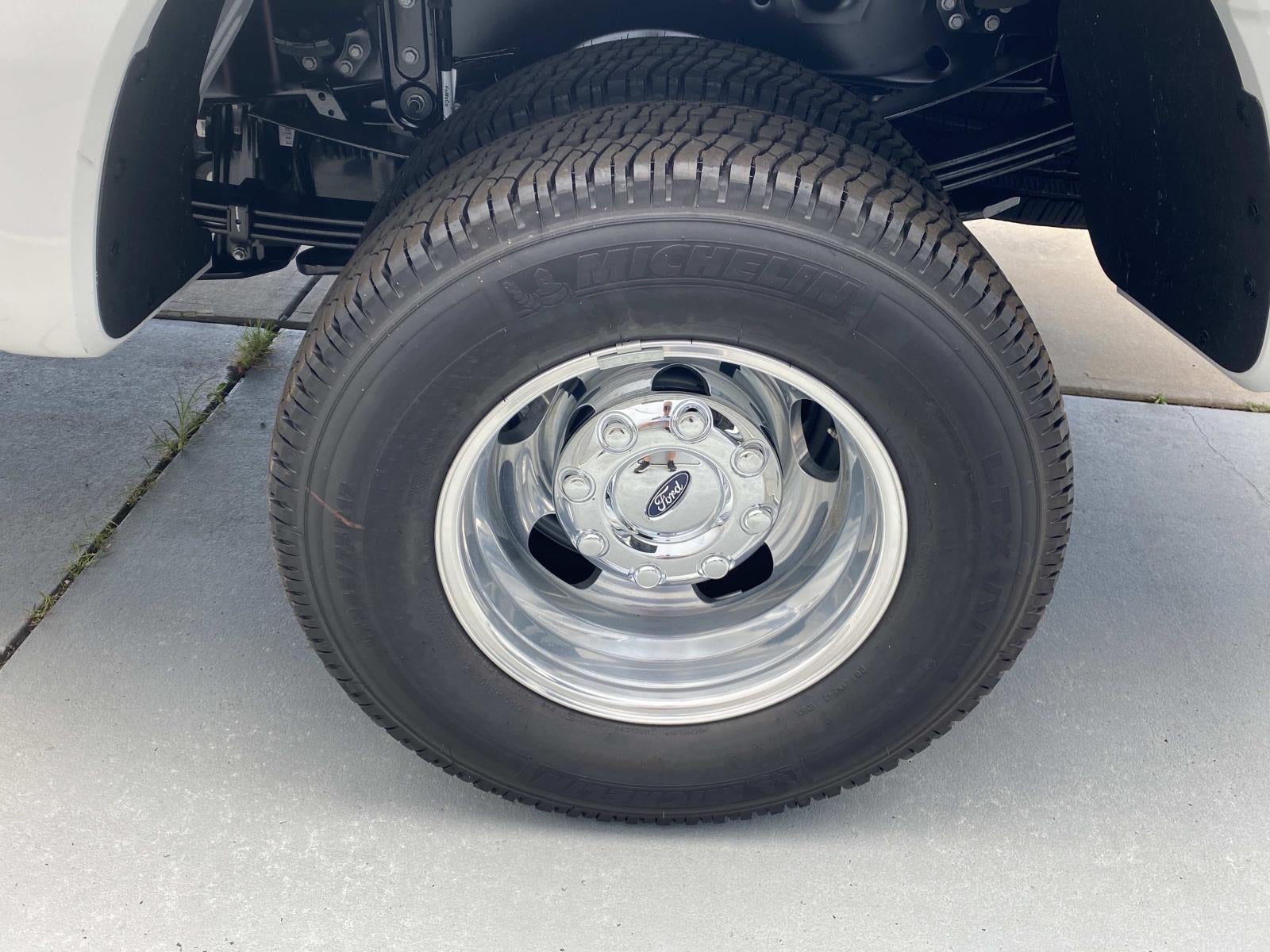 2026 Ford Super Duty F-350 DRW Platinum