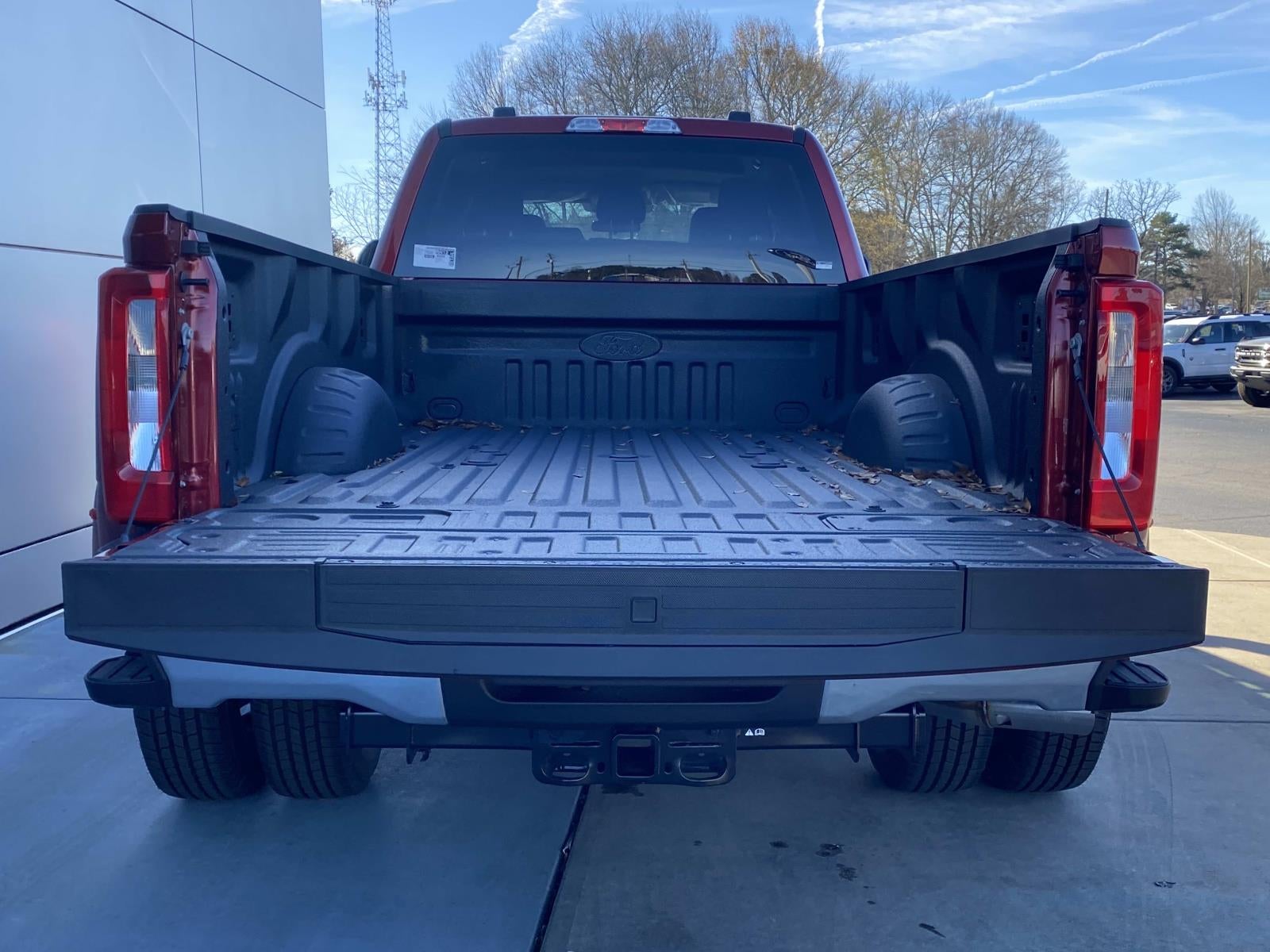 2026 Ford Super Duty F-350 DRW XLT