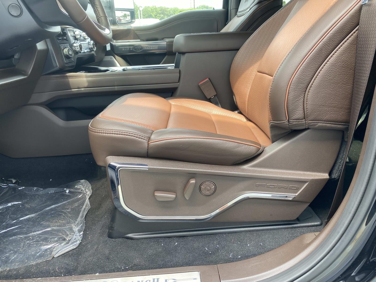 2026 Ford Super Duty F-450 DRW King Ranch 4WD Crew Cab 8' Box