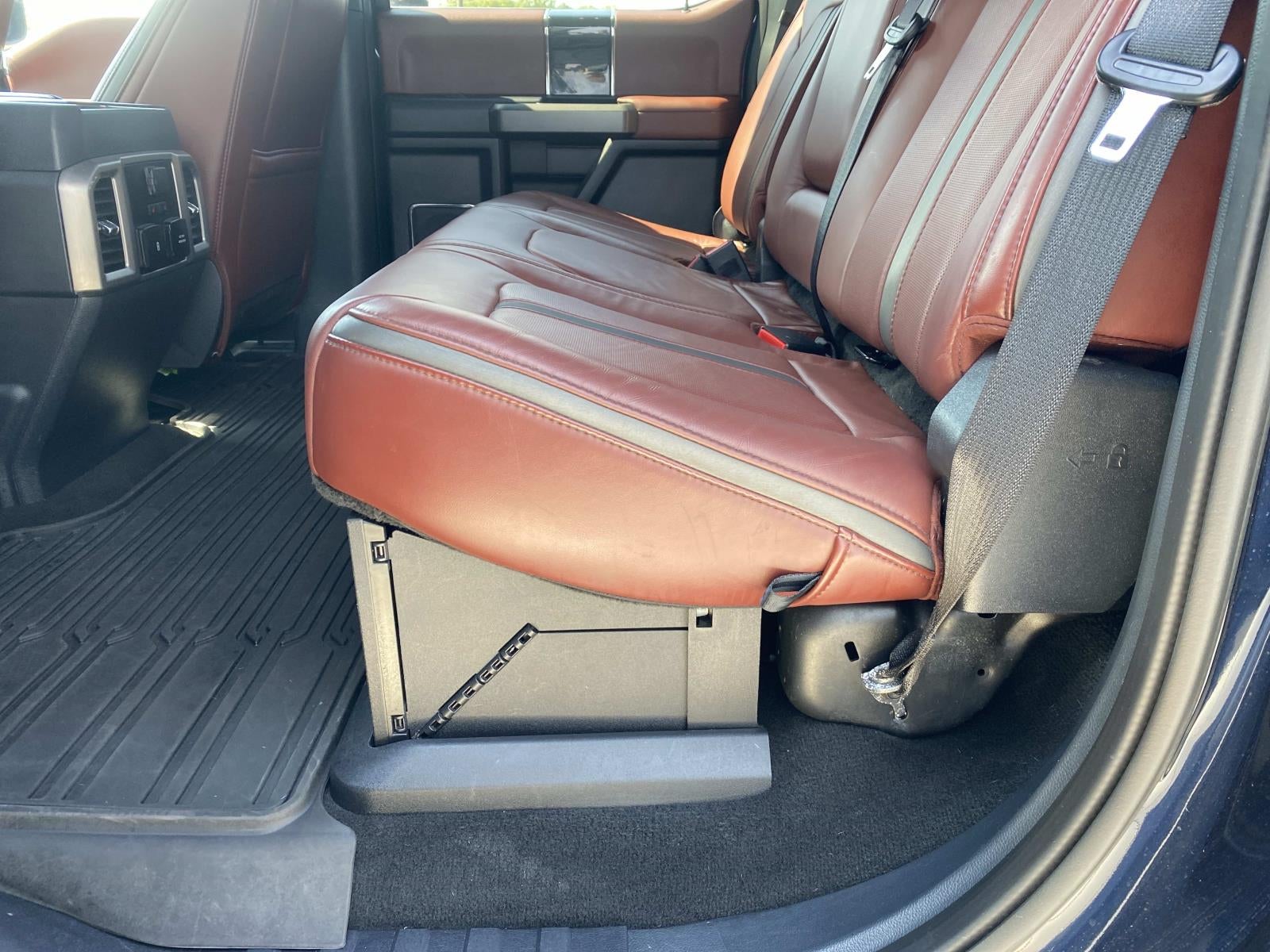2022 Ford Super Duty F-450 DRW Platinum 4WD Crew Cab 8' Box