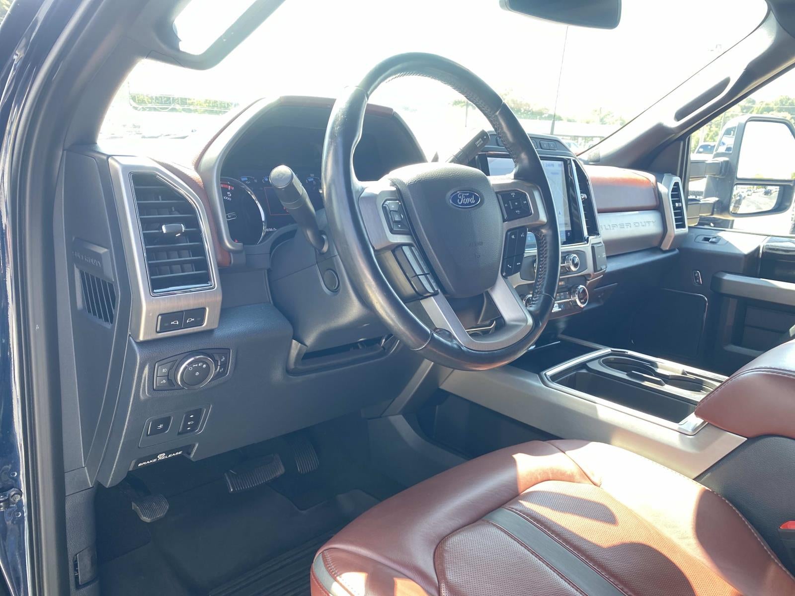 2022 Ford Super Duty F-450 DRW Platinum 4WD Crew Cab 8' Box