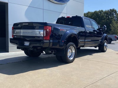 2022 Ford Super Duty F-450 DRW Platinum 4WD Crew Cab 8' Box
