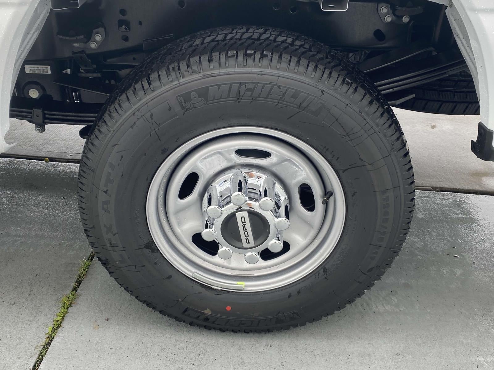 2025 Ford Super Duty F-250 SRW XL