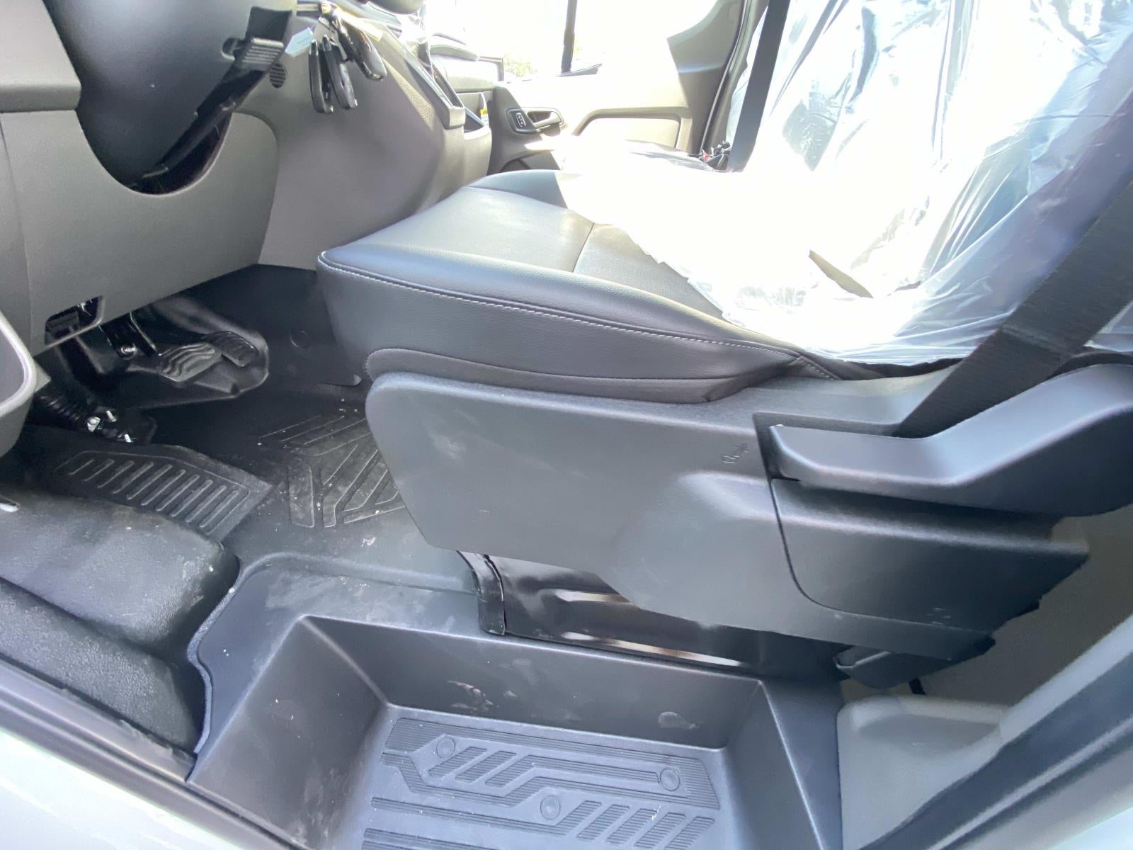 2025 Ford Transit Cargo Van Base