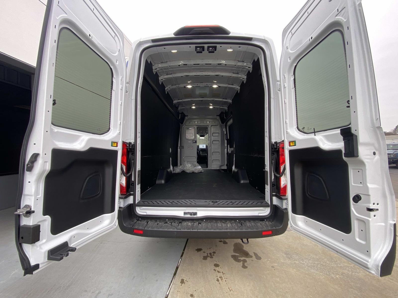 2026 Ford Transit Cargo Van Base