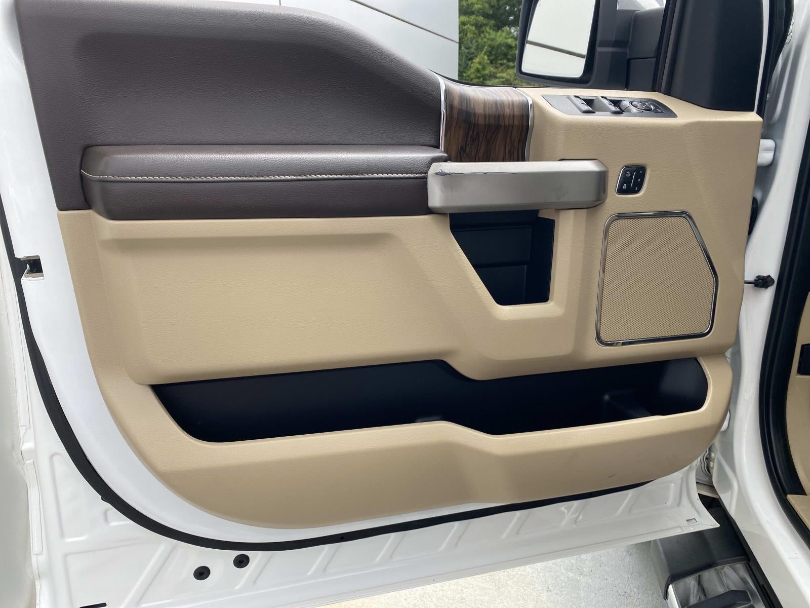 2020 Ford F-150 LARIAT 4WD SuperCrew 5.5' Box