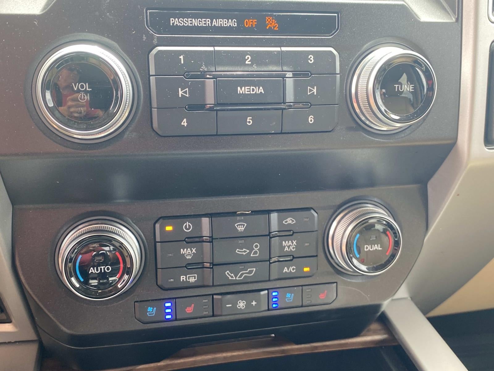 2020 Ford F-150 LARIAT 4WD SuperCrew 5.5' Box