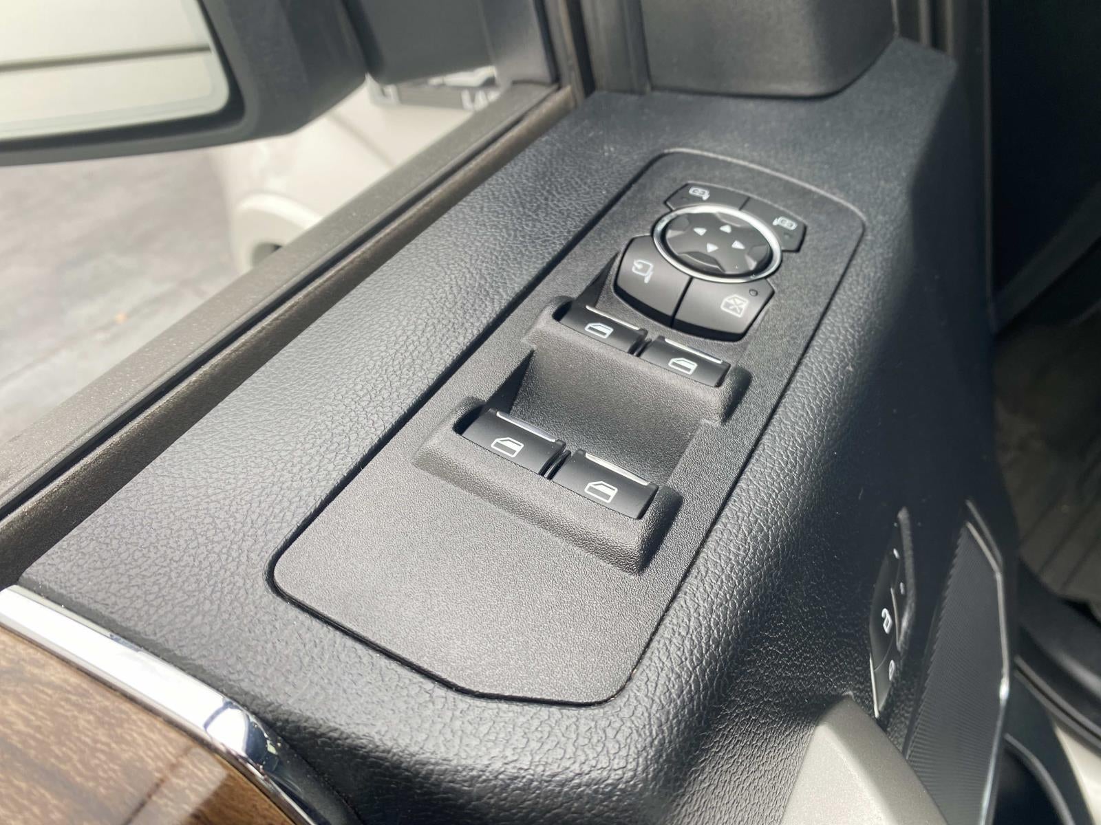 2020 Ford F-150 LARIAT 4WD SuperCrew 5.5' Box