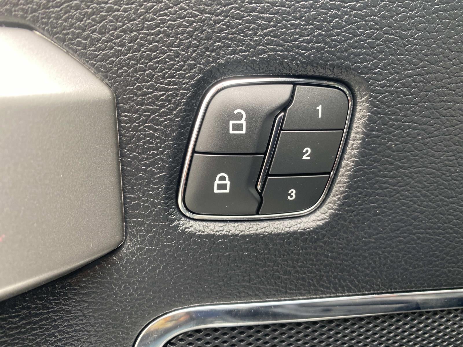 2020 Ford F-150 LARIAT 4WD SuperCrew 5.5' Box