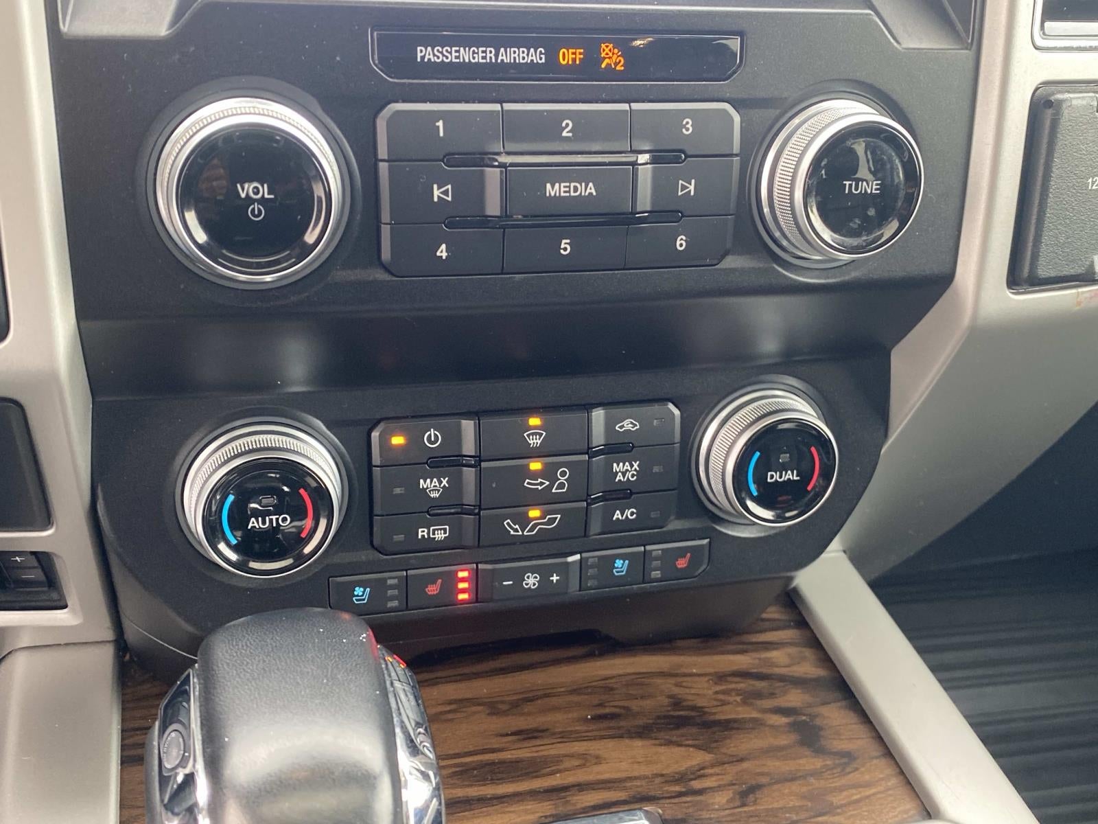 2020 Ford F-150 LARIAT 4WD SuperCrew 5.5' Box