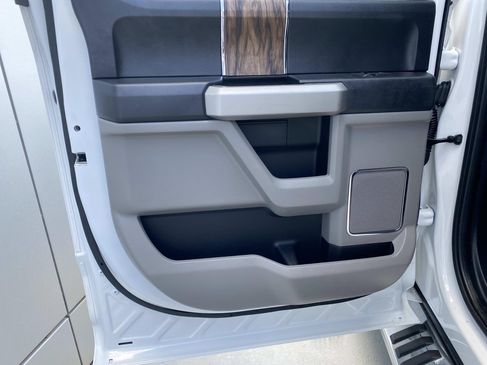 2020 Ford F-150 LARIAT 4WD SuperCrew 5.5' Box