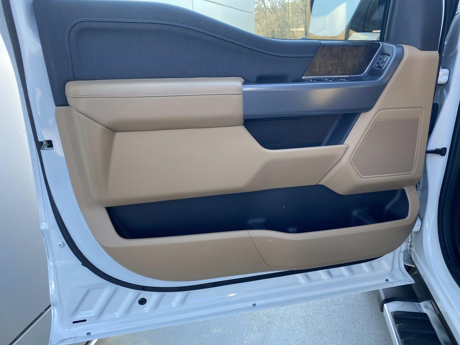 2022 Ford F-150 LARIAT 4WD SuperCrew 5.5' Box