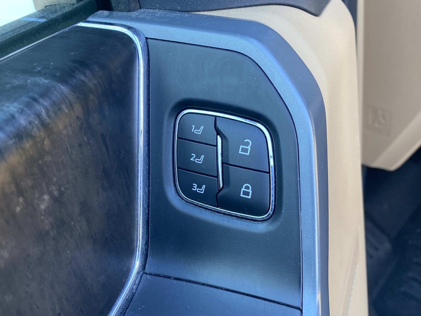 2022 Ford F-150 LARIAT 4WD SuperCrew 5.5' Box