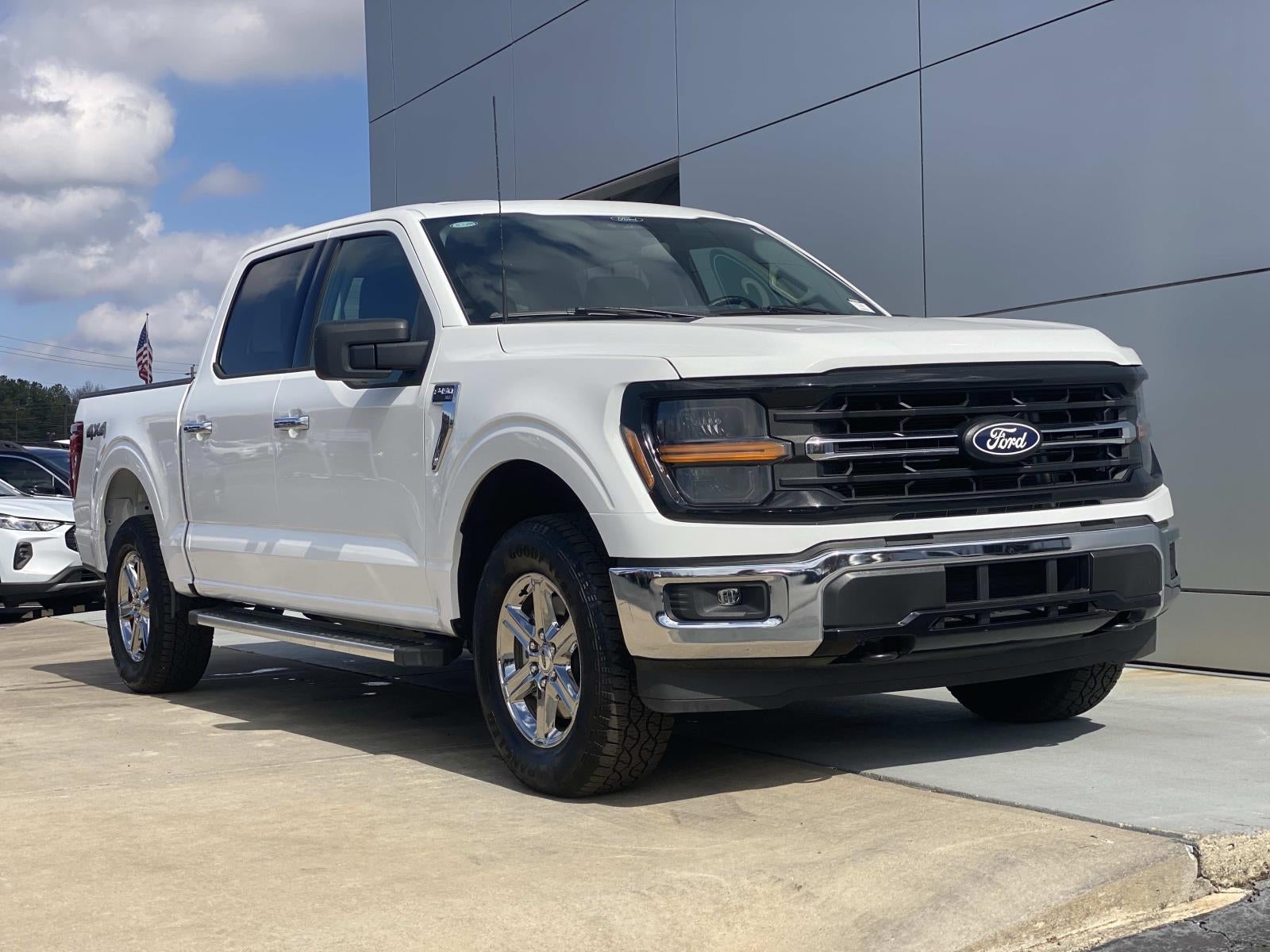 2025 Ford F-150 XLT 4WD SuperCrew 5.5' Box
