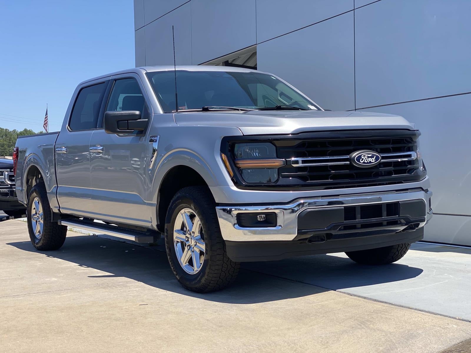 2025 Ford F-150 XLT 4WD SuperCrew 5.5' Box