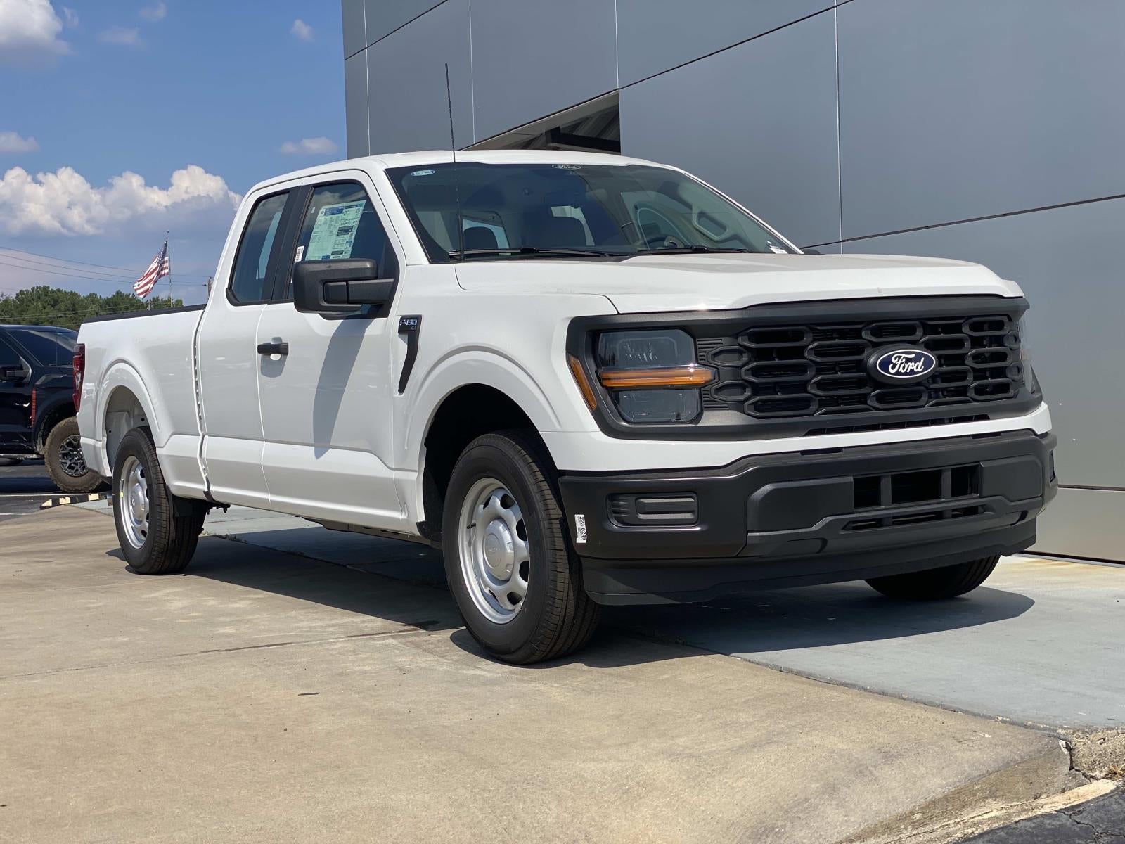 2026 Ford F-150 XL photo 2