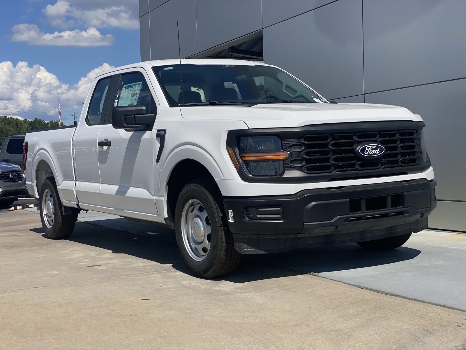 2026 Ford F-150 XL photo 2