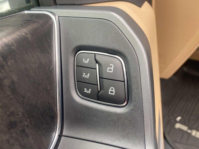 2021 Ford F-150 LARIAT 4WD SuperCrew 5.5' Box