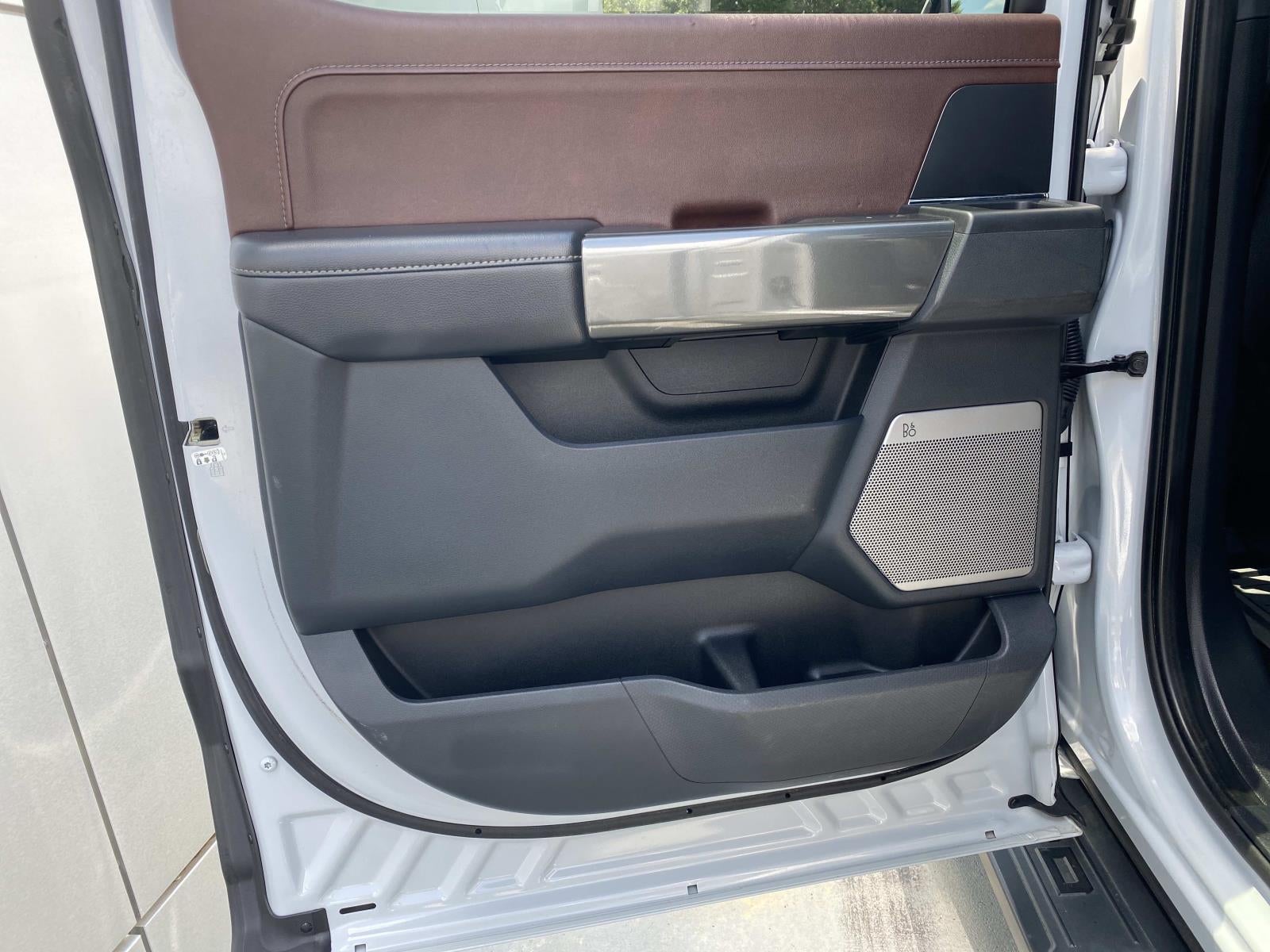 2022 Ford F-150 LARIAT 4WD SuperCrew 5.5' Box