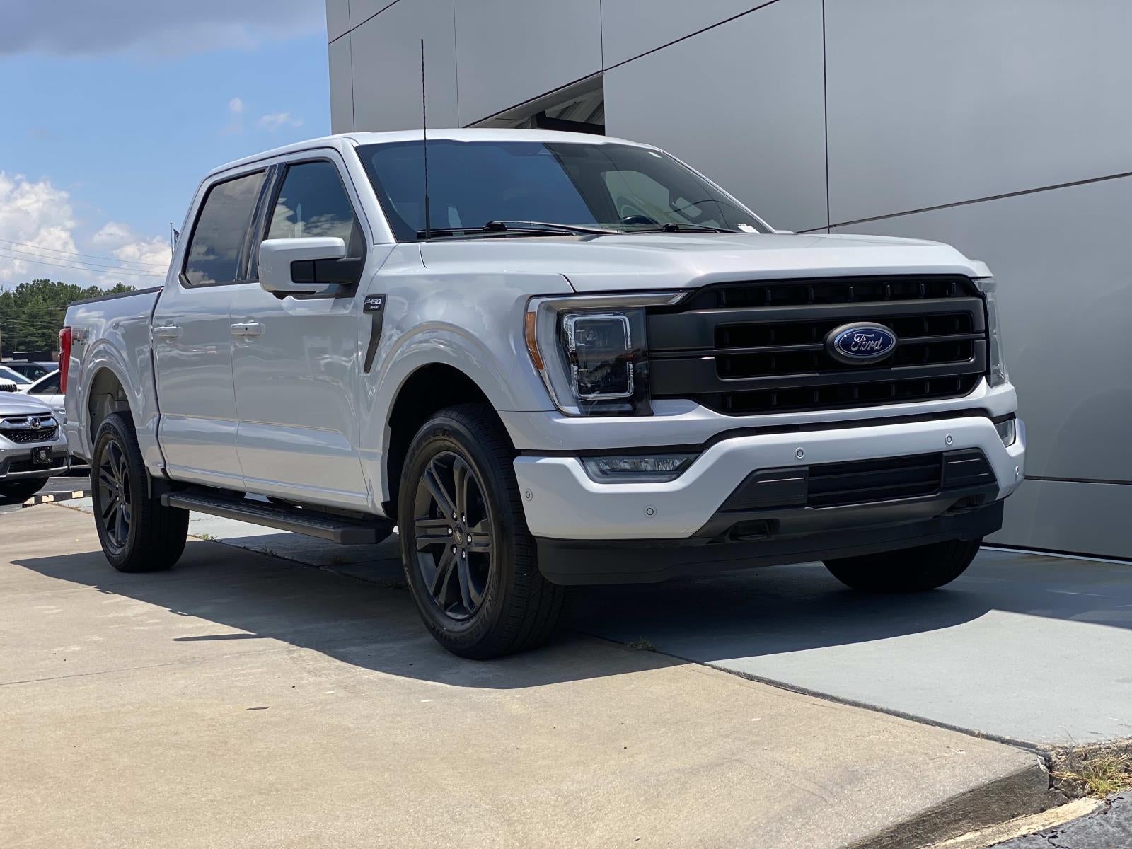 2022 Ford F-150 LARIAT 4WD SuperCrew 5.5' Box