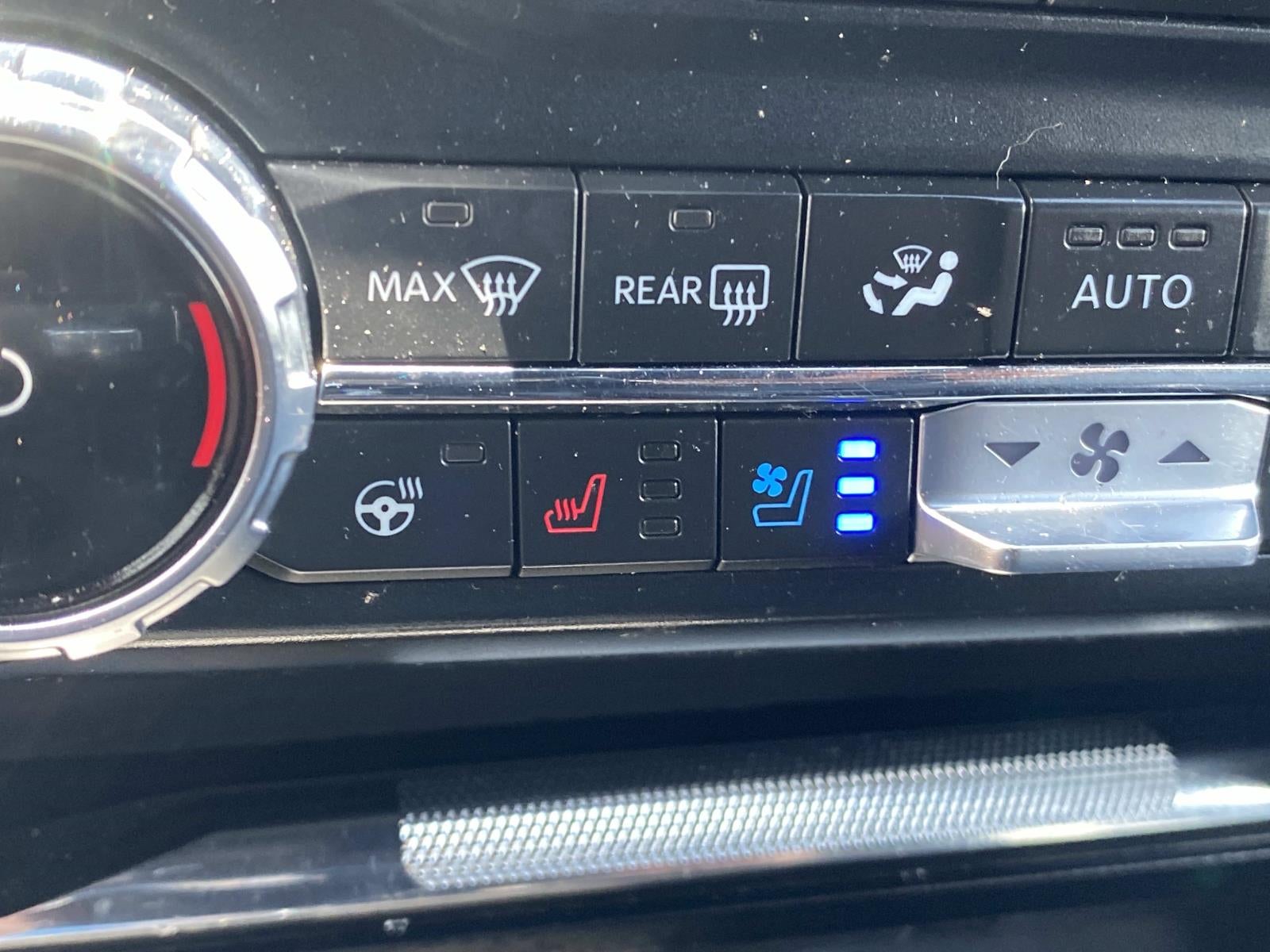 2022 Ford F-150 LARIAT 4WD SuperCrew 5.5' Box