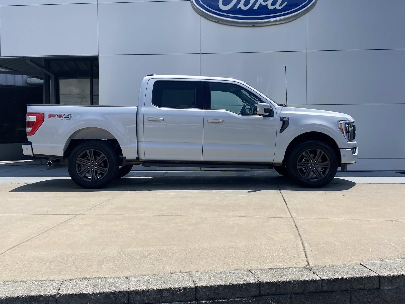 2022 Ford F-150 LARIAT 4WD SuperCrew 5.5' Box
