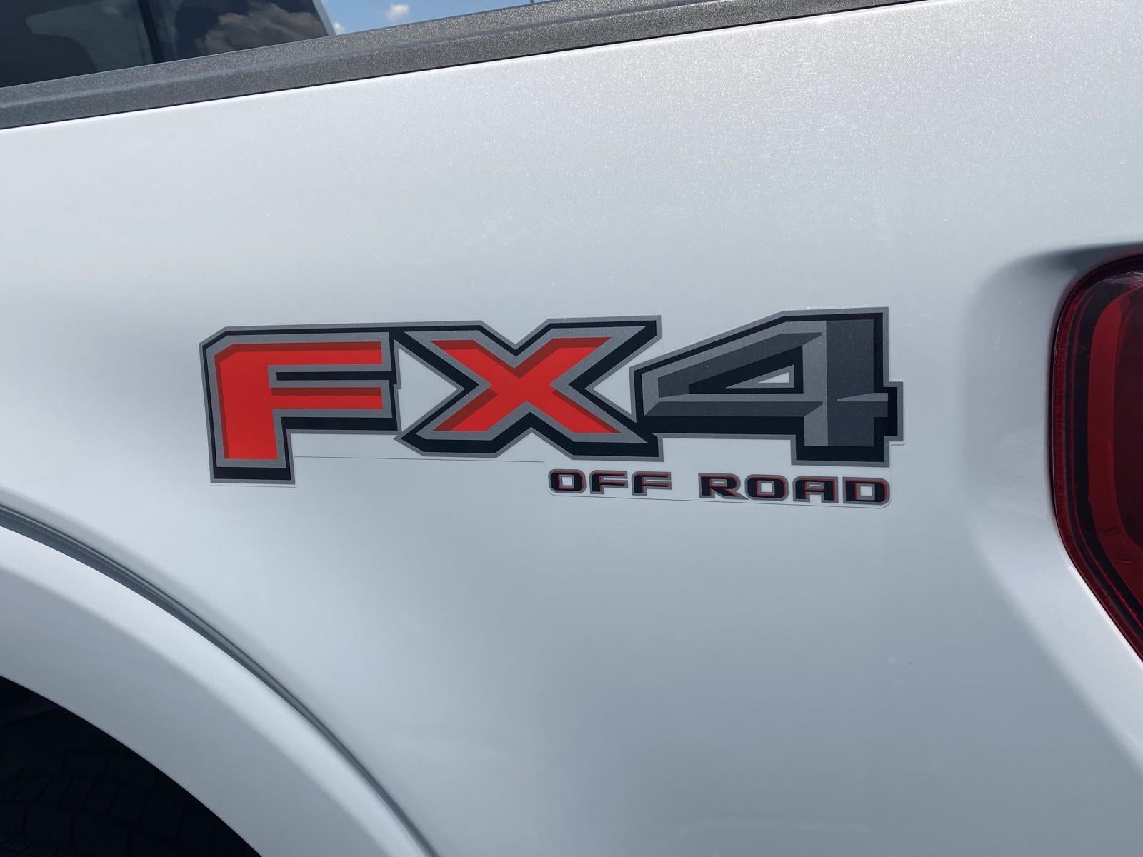 2022 Ford F-150 LARIAT 4WD SuperCrew 5.5' Box