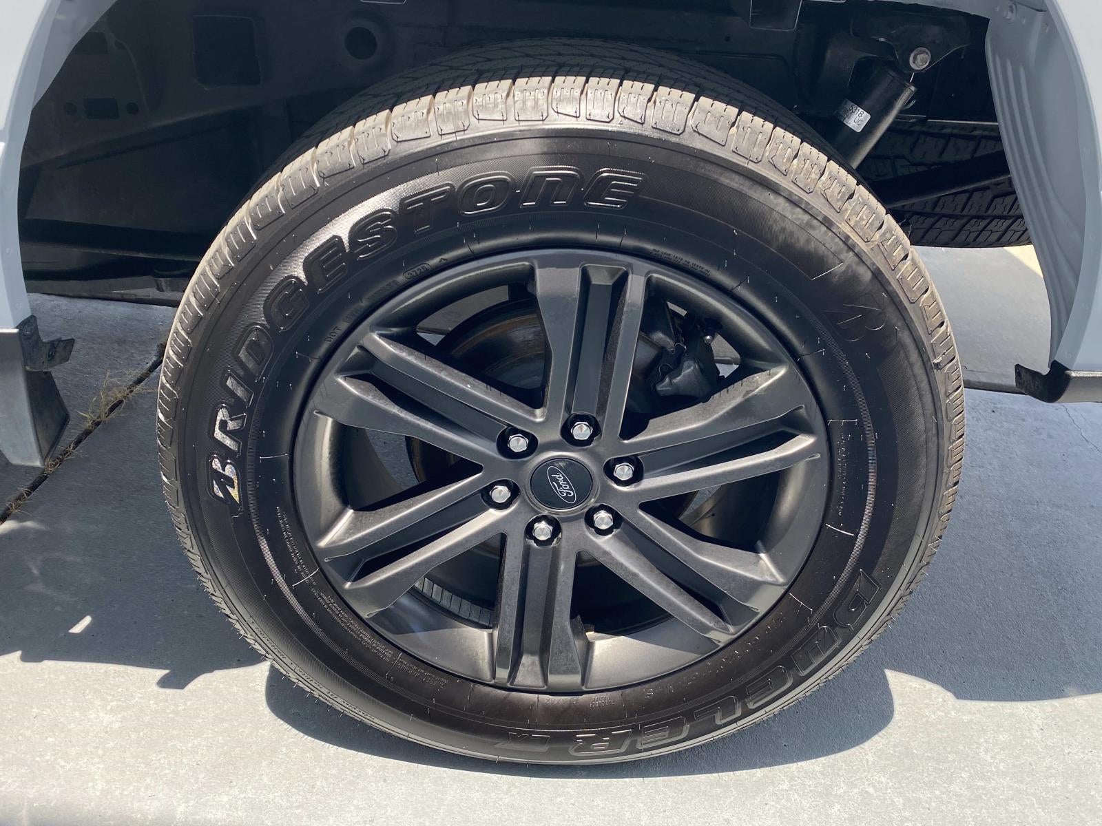 2022 Ford F-150 LARIAT 4WD SuperCrew 5.5' Box