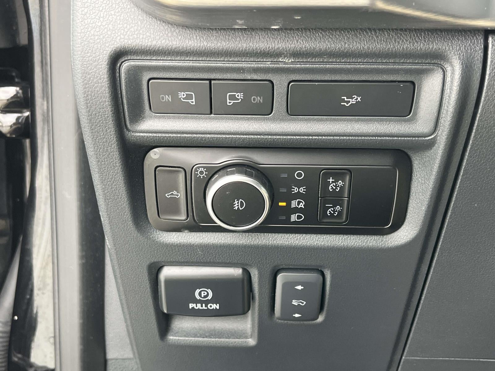 2023 Ford F-150 LARIAT 4WD SuperCrew 5.5' Box