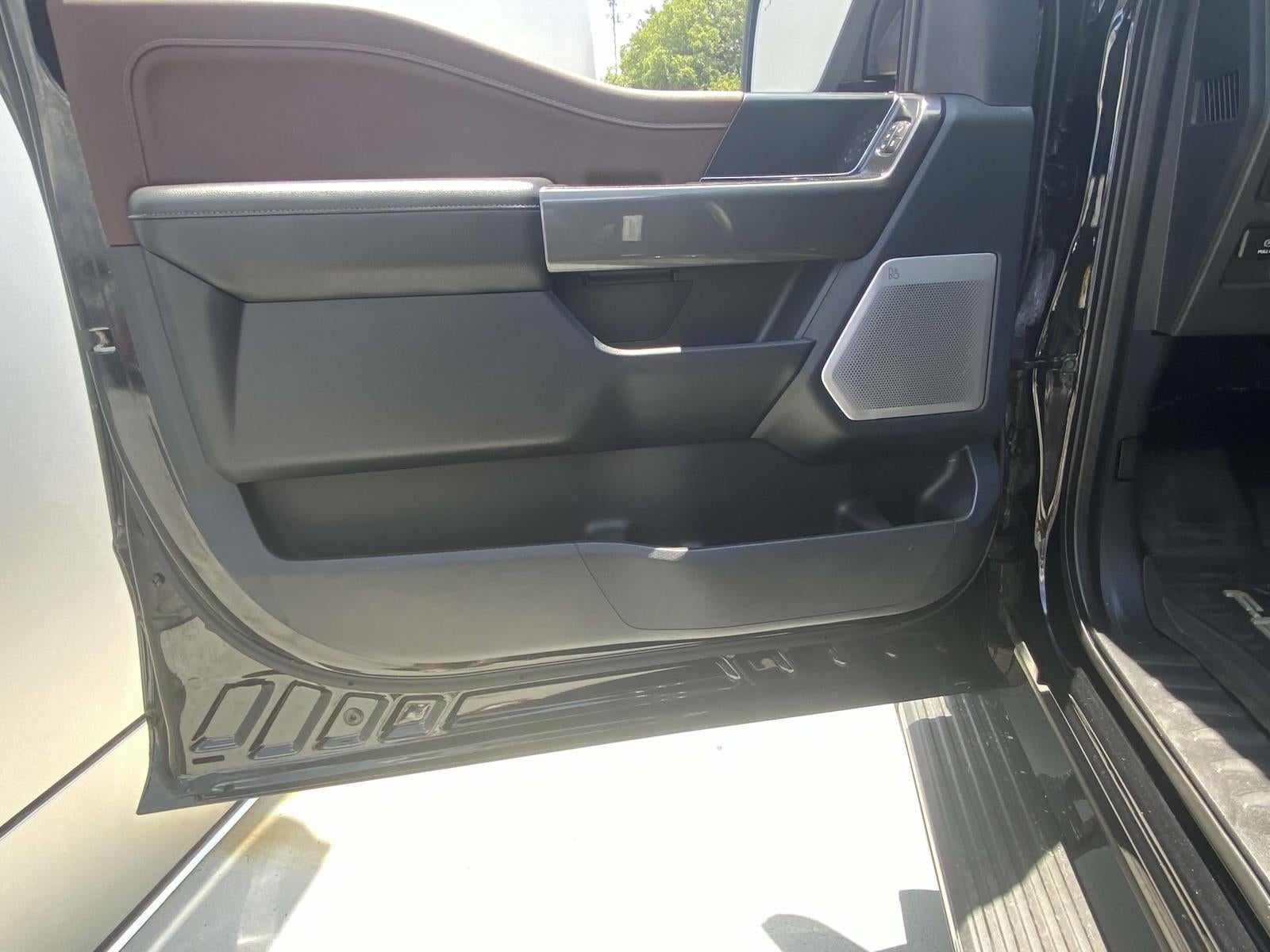 2022 Ford F-150 LARIAT 4WD SuperCrew 5.5' Box