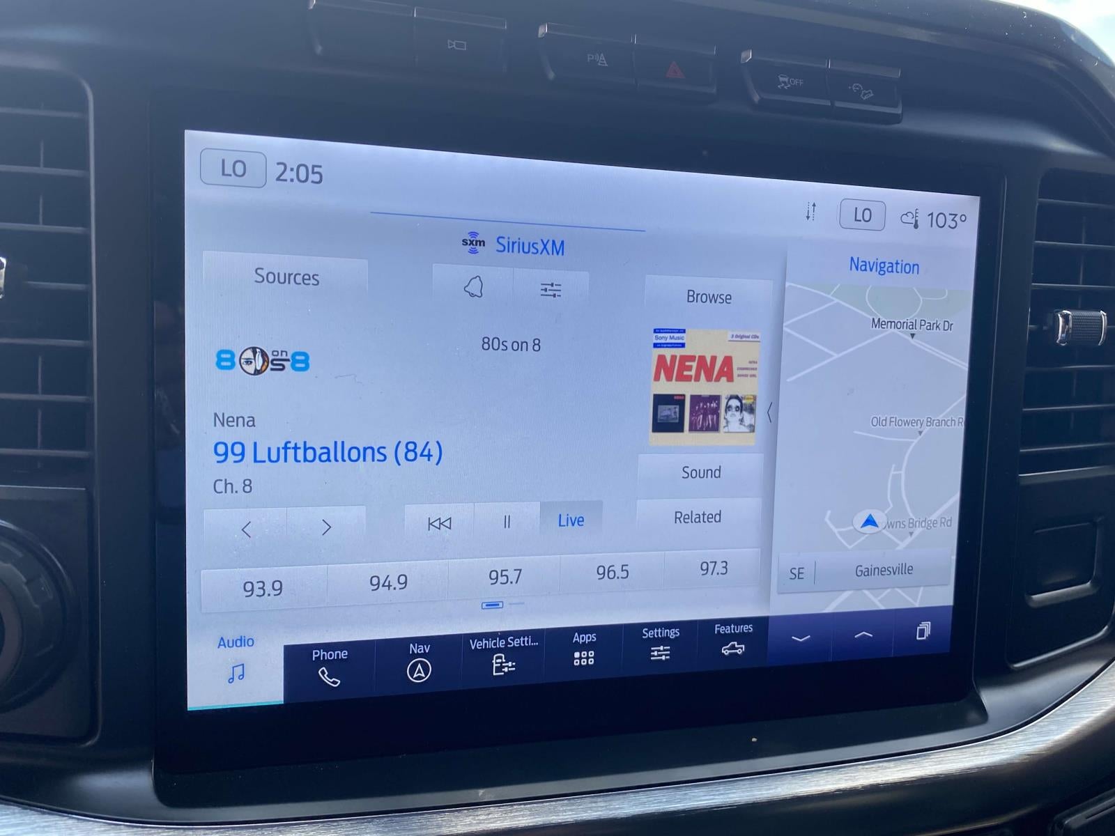 2022 Ford F-150 LARIAT 4WD SuperCrew 5.5' Box