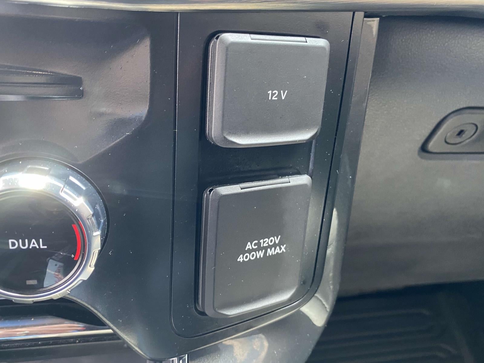 2022 Ford F-150 LARIAT 4WD SuperCrew 5.5' Box