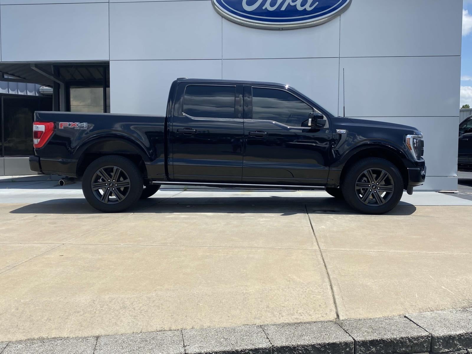 2022 Ford F-150 LARIAT 4WD SuperCrew 5.5' Box