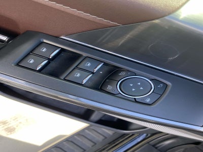 2023 Ford F-150 LARIAT 4WD SuperCrew 5.5' Box