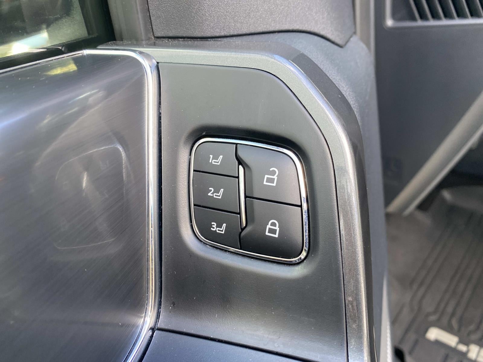 2023 Ford F-150 LARIAT 4WD SuperCrew 5.5' Box