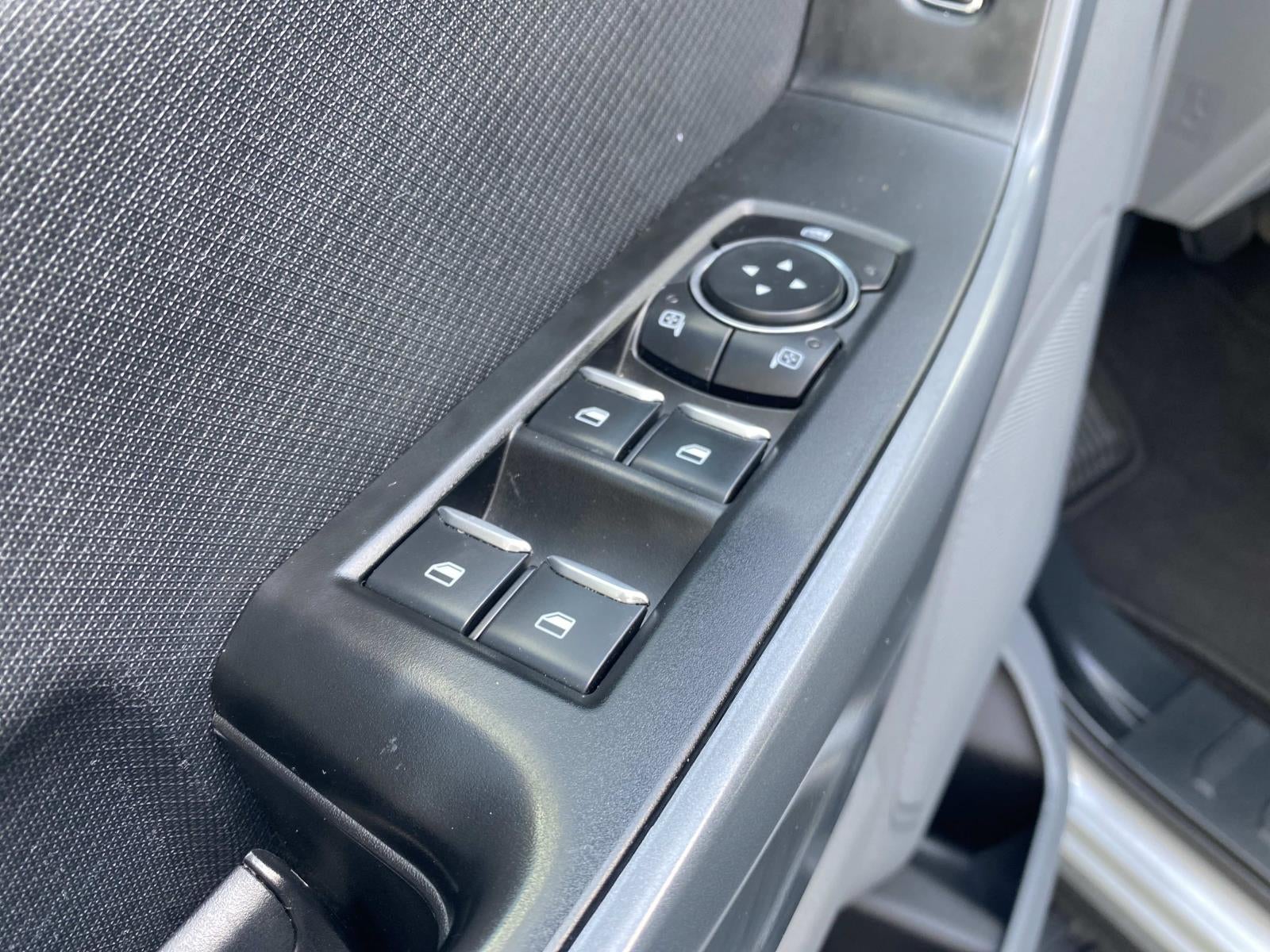 2023 Ford F-150 XL 4WD SuperCrew 5.5' Box