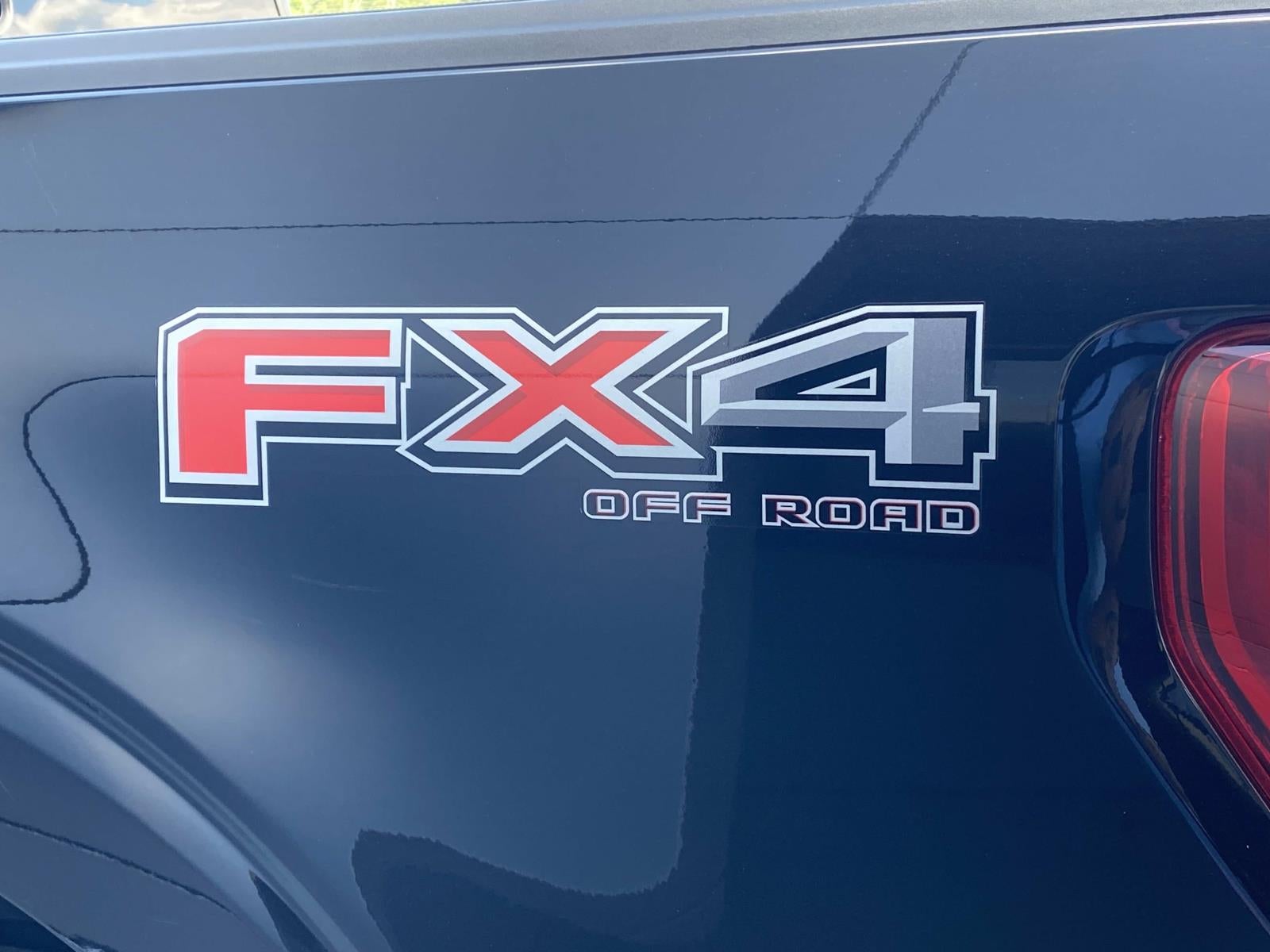 2021 Ford F-150 LARIAT 4WD SuperCrew 5.5' Box