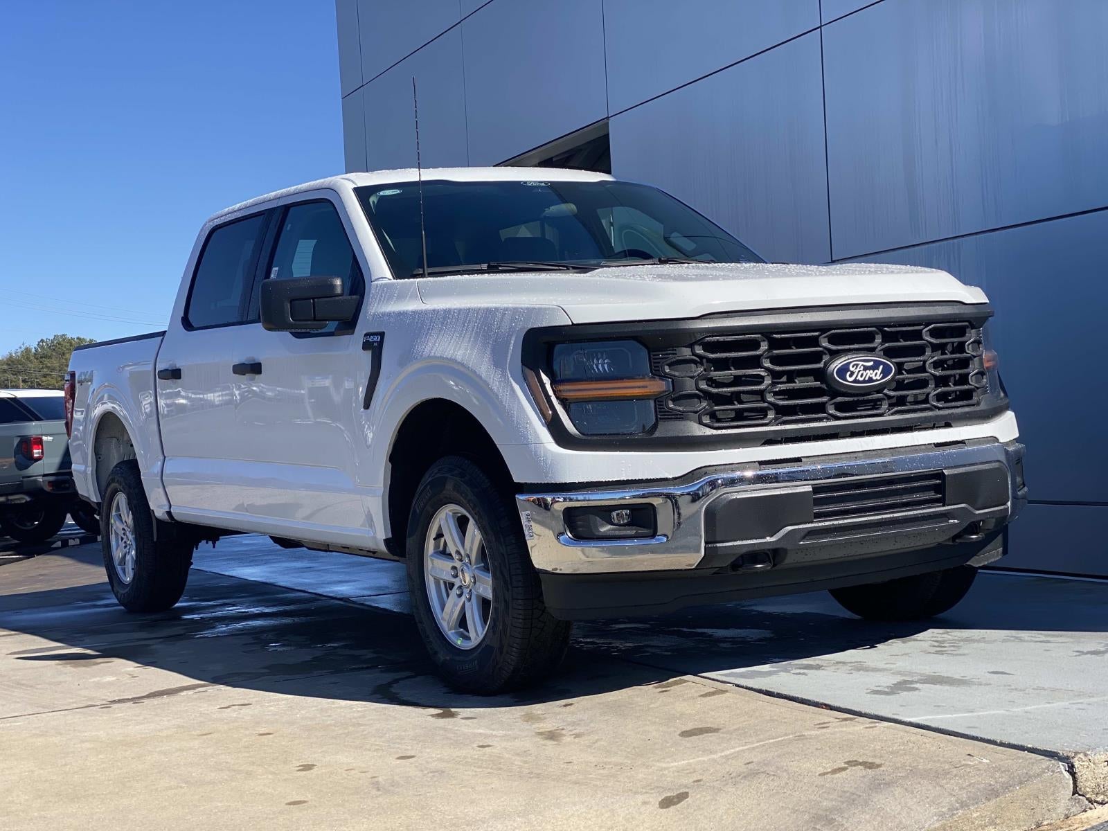 2026 Ford F-150 XL 4WD SuperCrew 5.5' Box